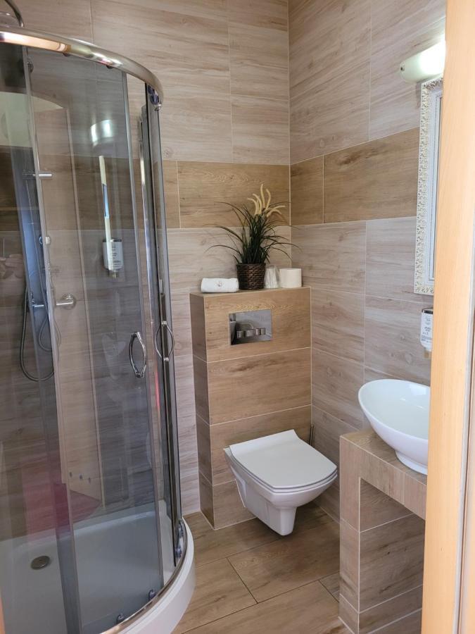 Virgo B&B Biznes Rumia Dış mekan fotoğraf